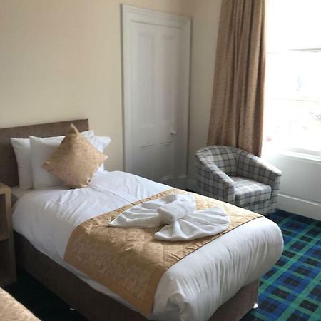 Royal Guest House Nairn Bagian luar foto