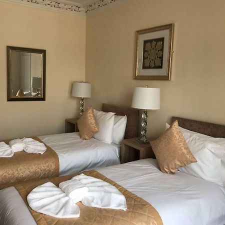 Royal Guest House Nairn Bagian luar foto
