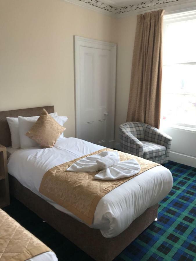 Royal Guest House Nairn Bagian luar foto