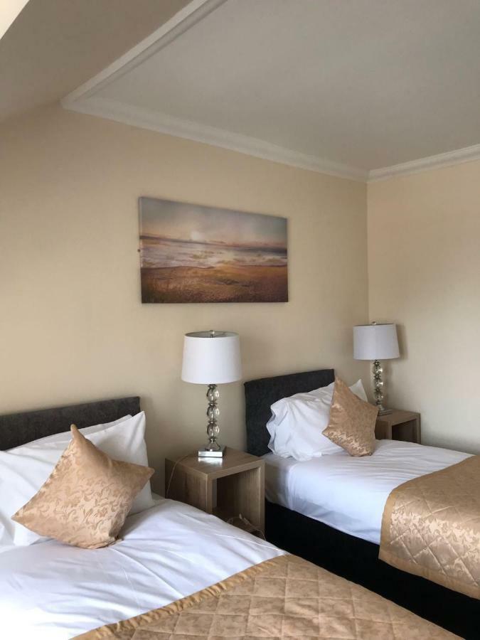 Royal Guest House Nairn Bagian luar foto