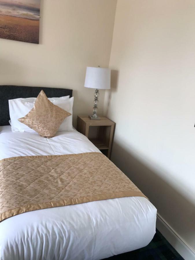 Royal Guest House Nairn Bagian luar foto
