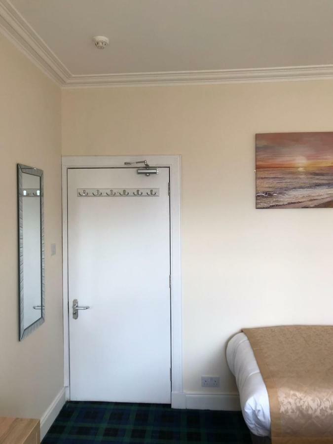 Royal Guest House Nairn Bagian luar foto