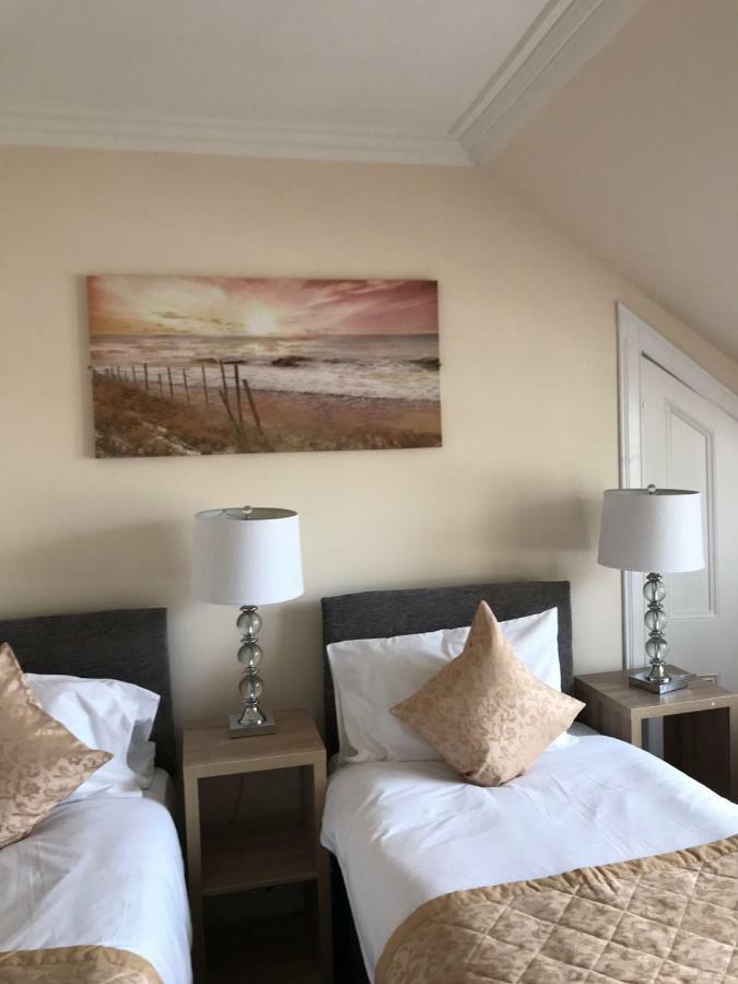 Royal Guest House Nairn Bagian luar foto